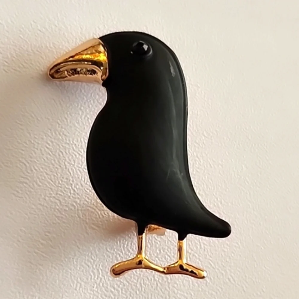 Brooch Crow /Raven Brooch Matt Enamel Color BRO - Picture 1 of 4